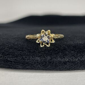 1980’s Vintage 10 K Diamond & Blue Sapphire Tulip Ring Approx Sz 5 Bark Texture